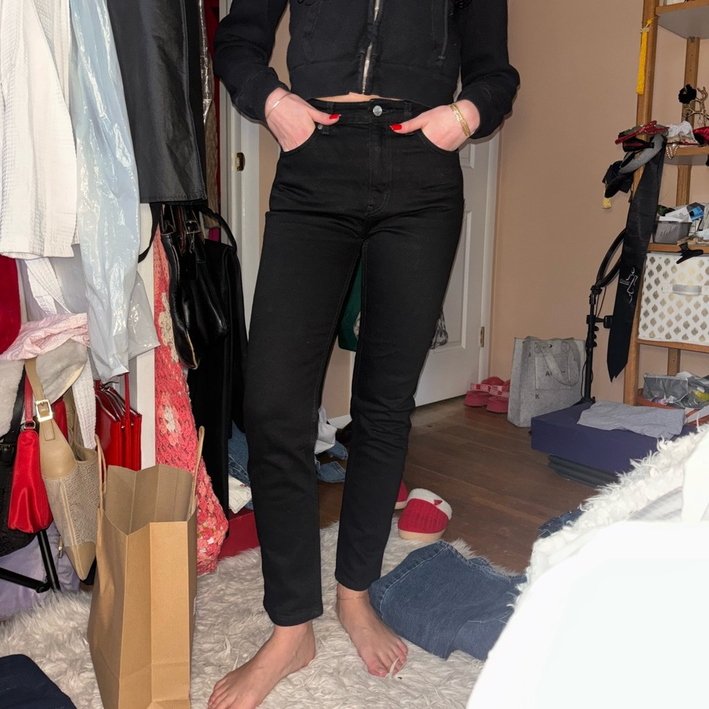Black Weekday Straight / Skinny Jeans